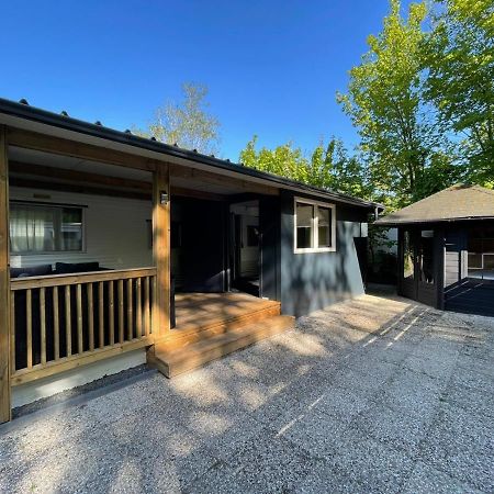 Vila Chalet 'T Rijsterbos Op Camping Met Zwembad! Exteriér fotografie